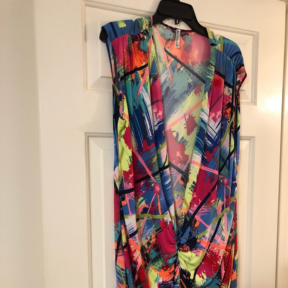 Nwot deep v neckline abstract ruched dress size 3x